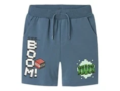 Blå sweatshorts med Minecraft print, lommer og bindebånd fra Name It 13243279 blue mirage